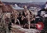Standbild Marine riflemen Okinawa Ryukyu Inseln, 1945, aus Sekunde 27 historischem Filmmaterial Videoclip 65675052797