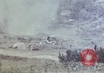 Standbild 6 Marines 2 Bataillon 22nd Regiment Okinawa Ryukyu Inseln, 1945, aus Sekunde 4 historischem Filmmaterial Videoclip 65675052798