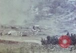 Standbild 6 Marines 2 Bataillon 22nd Regiment Okinawa Ryukyu Inseln, 1945, aus Sekunde 10 historischem Filmmaterial Videoclip 65675052798