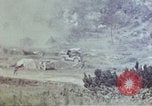 Standbild 6 Marines 2 Bataillon 22nd Regiment Okinawa Ryukyu Inseln, 1945, aus Sekunde 11 historischem Filmmaterial Videoclip 65675052798