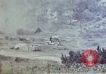 Standbild 6 Marines 2 Bataillon 22nd Regiment Okinawa Ryukyu Inseln, 1945, aus Sekunde 22 historischem Filmmaterial Videoclip 65675052798