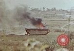Standbild 6 Marines 2 Bataillon 22nd Regiment Okinawa Ryukyu Inseln, 1945, aus Sekunde 25 historischem Filmmaterial Videoclip 65675052798