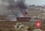 Standbild 6 Marines 2 Bataillon 22nd Regiment Okinawa Ryukyu Inseln, 1945, aus Sekunde 28 historischem Filmmaterial Videoclip 65675052798