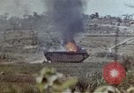 Standbild 6 Marines 2 Bataillon 22nd Regiment Okinawa Ryukyu Inseln, 1945, aus Sekunde 34 historischem Filmmaterial Videoclip 65675052798