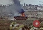 Standbild 6 Marines 2 Bataillon 22nd Regiment Okinawa Ryukyu Inseln, 1945, aus Sekunde 38 historischem Filmmaterial Videoclip 65675052798