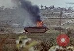 Standbild 6 Marines 2 Bataillon 22nd Regiment Okinawa Ryukyu Inseln, 1945, aus Sekunde 40 historischem Filmmaterial Videoclip 65675052798