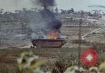 Standbild 6 Marines 2 Bataillon 22nd Regiment Okinawa Ryukyu Inseln, 1945, aus Sekunde 46 historischem Filmmaterial Videoclip 65675052798