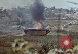 Standbild 6 Marines 2 Bataillon 22nd Regiment Okinawa Ryukyu Inseln, 1945, aus Sekunde 48 historischem Filmmaterial Videoclip 65675052798