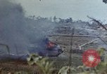 Standbild 6 Marines 2 Bataillon 22nd Regiment Okinawa Ryukyu Inseln, 1945, aus Sekunde 57 historischem Filmmaterial Videoclip 65675052798