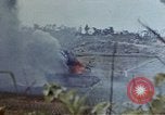 Standbild 6 Marines 2 Bataillon 22nd Regiment Okinawa Ryukyu Inseln, 1945, aus Sekunde 58 historischem Filmmaterial Videoclip 65675052798