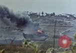 Standbild 6 Marines 2 Bataillon 22nd Regiment Okinawa Ryukyu Inseln, 1945, aus Sekunde 62 historischem Filmmaterial Videoclip 65675052798