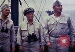 Immagine di Addetto Navale Commodore Herbert Knowles Okinawa isole Ryukyu, 1945, secondo 15 filmato di repertorio 65675052858