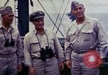 Immagine di Addetto Navale Commodore Herbert Knowles Okinawa isole Ryukyu, 1945, secondo 21 filmato di repertorio 65675052858