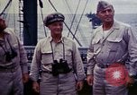 Immagine di Addetto Navale Commodore Herbert Knowles Okinawa isole Ryukyu, 1945, secondo 22 filmato di repertorio 65675052858