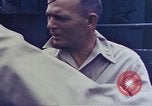 Immagine di Addetto Navale Commodore Herbert Knowles Okinawa isole Ryukyu, 1945, secondo 31 filmato di repertorio 65675052858