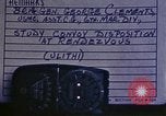 Immagine di Addetto Navale Commodore Herbert Knowles Okinawa isole Ryukyu, 1945, secondo 57 filmato di repertorio 65675052858