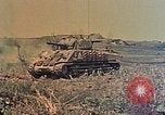 Image 29e Régiment de Marines Okinawa îles Ryukyu, 1945, de la seconde 24 séquences d'archives historiques vidéo 65675052881