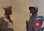 Immagine di Generali Geiger e del Valle Mobuni Okinawa isole Ryukyu, 1945, secondo 6 filmato di repertorio 65675052903