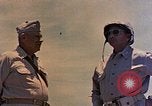 Immagine di Generali Geiger e del Valle Mobuni Okinawa isole Ryukyu, 1945, secondo 9 filmato di repertorio 65675052903