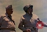 Immagine di Generali Geiger e del Valle Mobuni Okinawa isole Ryukyu, 1945, secondo 14 filmato di repertorio 65675052903