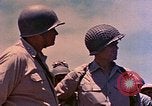 Immagine di Generali Geiger e del Valle Mobuni Okinawa isole Ryukyu, 1945, secondo 49 filmato di repertorio 65675052903