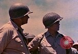 Immagine di Generali Geiger e del Valle Mobuni Okinawa isole Ryukyu, 1945, secondo 52 filmato di repertorio 65675052903