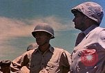 Immagine di Generali Geiger e del Valle Mobuni Okinawa isole Ryukyu, 1945, secondo 57 filmato di repertorio 65675052903