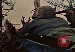 Standbild 5 Marine-Regiment-Schlacht auf Okinawa Okinawa-Ryukyu-Inseln, 1945, aus Sekunde 8 historischem Filmmaterial Videoclip 65675052917