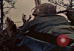 Standbild 5 Marine-Regiment-Schlacht auf Okinawa Okinawa-Ryukyu-Inseln, 1945, aus Sekunde 11 historischem Filmmaterial Videoclip 65675052917