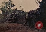 Standbild 5 Marine-Regiment-Schlacht auf Okinawa Okinawa-Ryukyu-Inseln, 1945, aus Sekunde 16 historischem Filmmaterial Videoclip 65675052917