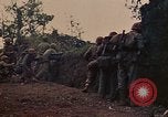 Standbild 5 Marine-Regiment-Schlacht auf Okinawa Okinawa-Ryukyu-Inseln, 1945, aus Sekunde 20 historischem Filmmaterial Videoclip 65675052917