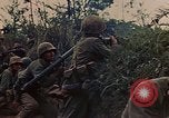 Standbild 5 Marine-Regiment-Schlacht auf Okinawa Okinawa-Ryukyu-Inseln, 1945, aus Sekunde 23 historischem Filmmaterial Videoclip 65675052917
