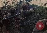 Standbild 5 Marine-Regiment-Schlacht auf Okinawa Okinawa-Ryukyu-Inseln, 1945, aus Sekunde 24 historischem Filmmaterial Videoclip 65675052917