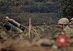 Standbild 5 Marine-Regiment-Schlacht auf Okinawa Okinawa-Ryukyu-Inseln, 1945, aus Sekunde 32 historischem Filmmaterial Videoclip 65675052917