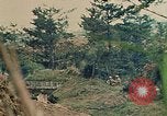 Standbild 5 Marine-Regiment-Schlacht auf Okinawa Okinawa-Ryukyu-Inseln, 1945, aus Sekunde 43 historischem Filmmaterial Videoclip 65675052917