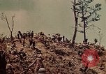 Standbild 5 Marine-Regiment-Schlacht auf Okinawa Okinawa-Ryukyu-Inseln, 1945, aus Sekunde 60 historischem Filmmaterial Videoclip 65675052917