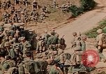 Image 5e Régiment de Marines Okinawa îles Ryukyu, 1945, de la seconde 16 séquences d'archives historiques vidéo 65675052919