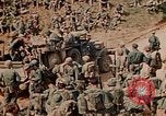 Image 5e Régiment de Marines Okinawa îles Ryukyu, 1945, de la seconde 19 séquences d'archives historiques vidéo 65675052919