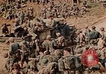 Image 5e Régiment de Marines Okinawa îles Ryukyu, 1945, de la seconde 20 séquences d'archives historiques vidéo 65675052919