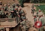 Image 5e Régiment de Marines Okinawa îles Ryukyu, 1945, de la seconde 25 séquences d'archives historiques vidéo 65675052919