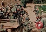 Image 5e Régiment de Marines Okinawa îles Ryukyu, 1945, de la seconde 26 séquences d'archives historiques vidéo 65675052919