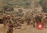 Image 5e Régiment de Marines Okinawa îles Ryukyu, 1945, de la seconde 46 séquences d'archives historiques vidéo 65675052919
