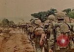 Image 5e Régiment de Marines Okinawa îles Ryukyu, 1945, de la seconde 59 séquences d'archives historiques vidéo 65675052919