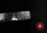 Image flamme réservoir jets Okinawa îles Ryukyu, 1945, de la seconde 29 séquences d'archives historiques vidéo 65675052924
