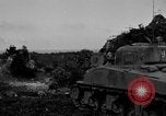 Image flamme réservoir jets Okinawa îles Ryukyu, 1945, de la seconde 6 séquences d'archives historiques vidéo 65675052925