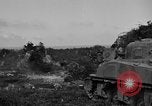 Image flamme réservoir jets Okinawa îles Ryukyu, 1945, de la seconde 10 séquences d'archives historiques vidéo 65675052925