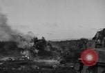 Image flamme réservoir jets Okinawa îles Ryukyu, 1945, de la seconde 25 séquences d'archives historiques vidéo 65675052925
