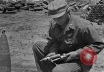 Standbild USA Ordnance Mann Okinawa Ryukyu Inseln, 1945, aus Sekunde 17 historischem Filmmaterial Videoclip 65675052939