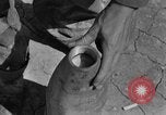 Standbild USA Ordnance Mann Okinawa Ryukyu Inseln, 1945, aus Sekunde 30 historischem Filmmaterial Videoclip 65675052939