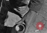 Standbild USA Ordnance Mann Okinawa Ryukyu Inseln, 1945, aus Sekunde 32 historischem Filmmaterial Videoclip 65675052939